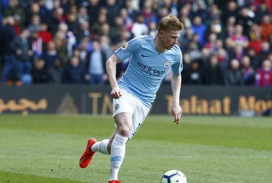 利物浦暂时摆脱困境，但斯洛特执教仍存疑，维尔茨与基耶萨表现关键，战术调整引发争议。