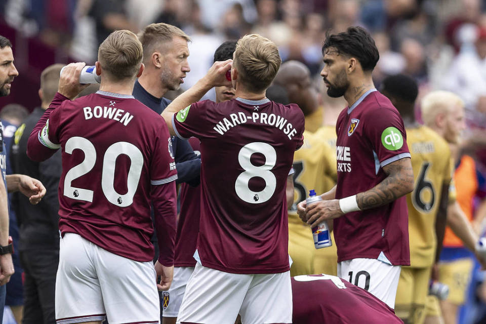 齐达内上海弄堂和樊振东打乒乓球 莫德里奇马塞洛皇马功勋球员点赞