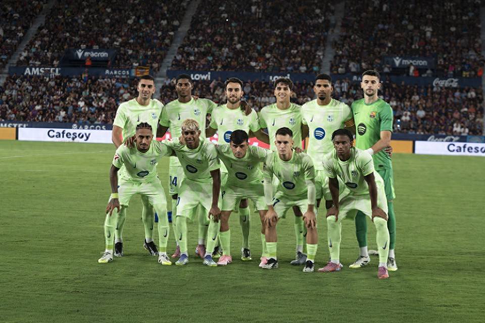 篮球篮网更新战术板，全队轮转更灵活